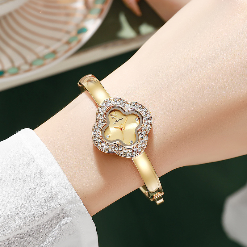 Jewelry Diamond Watches - Women's Luxury Diamond-Encrusted Four-Leaf Clover Quartz