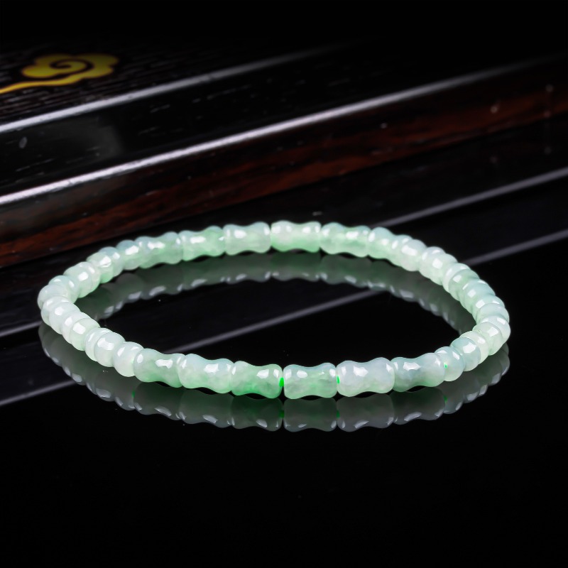 Jewelry & Watches Spółka Z Ograniczoną Odpowiedzialnością - New Real Natural A Good Jade