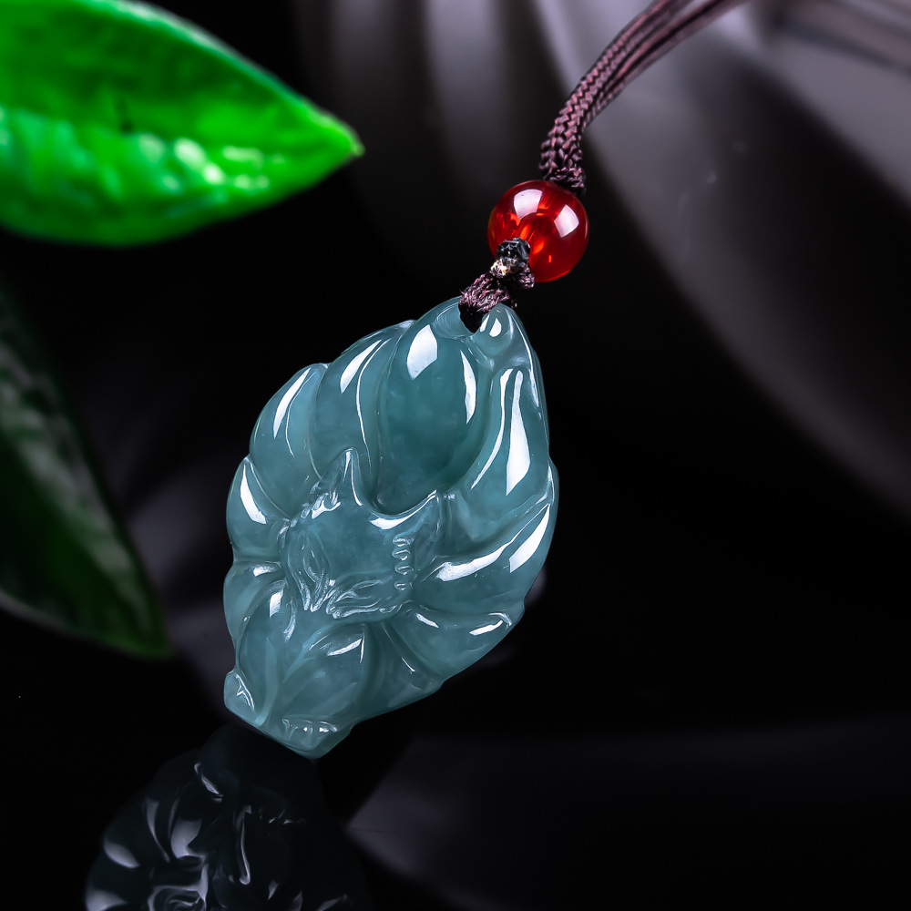 Jewelry & Watches Spółka Z Ograniczoną Odpowiedzialnością - Natural Burmese Jadeite Fox Pendant Necklace