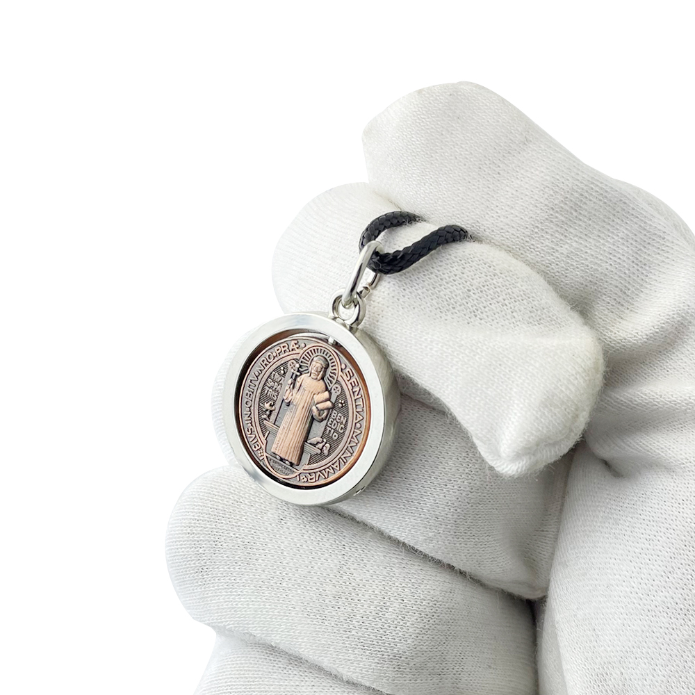 New St Benedict Medal Necklace - Jewelry & Watches Spółka Z Ograniczoną Odpowiedzialnością recension och pris