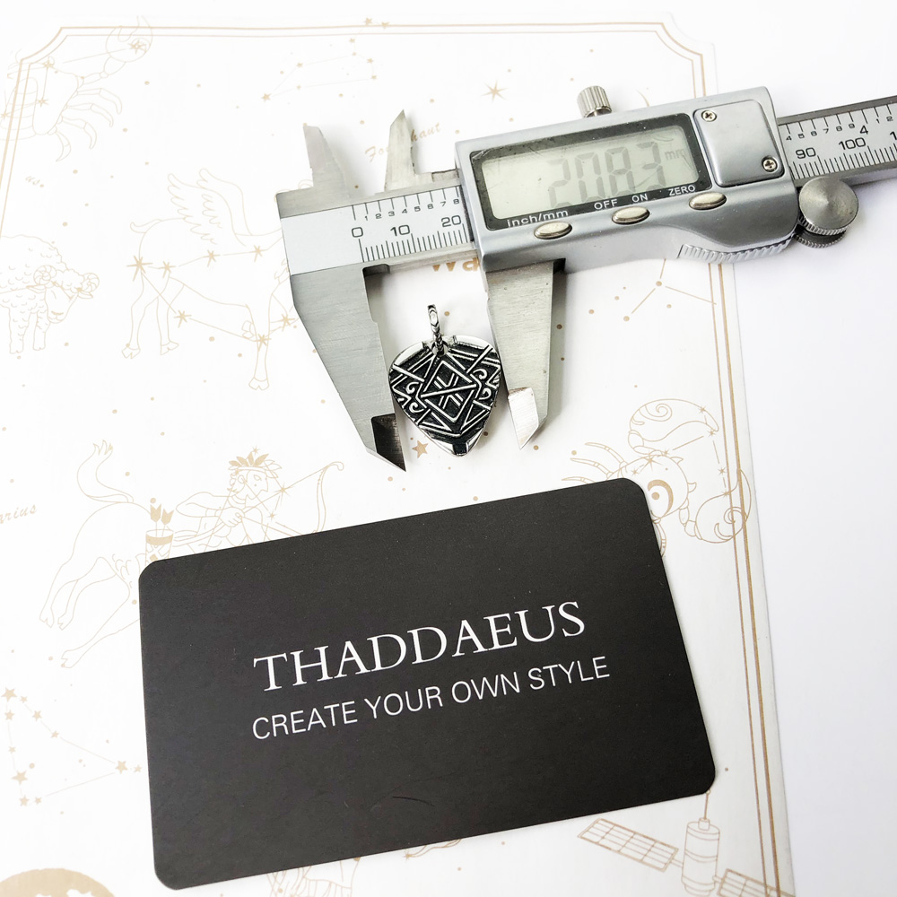 Ornamented Dog Tag Pendant,Bra - Mens Dog Tag Necklace recension och pris
